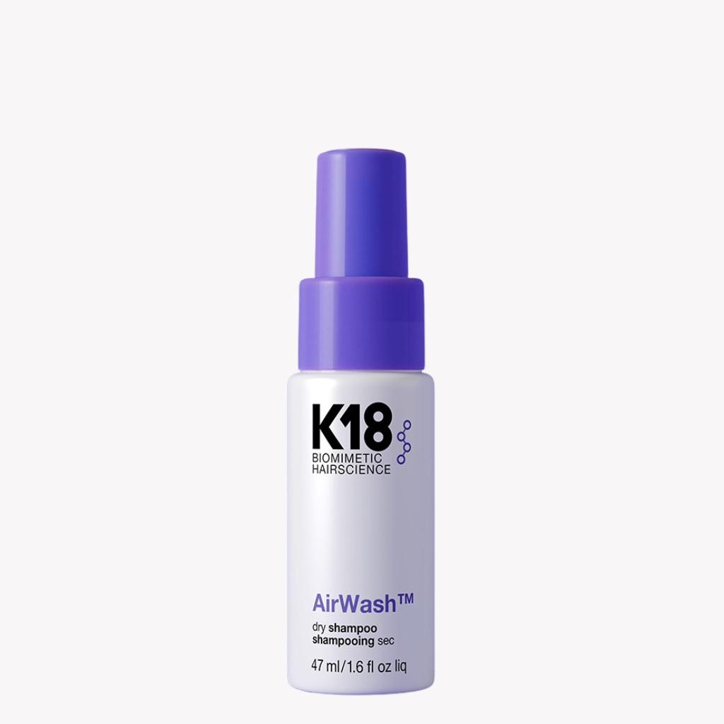 K18 AirWash Dry Shampoo in 47ml – Das Trockenshampoo neutralisiert Gerüche und verleiht frischen Duft bis zu 3 Tage.