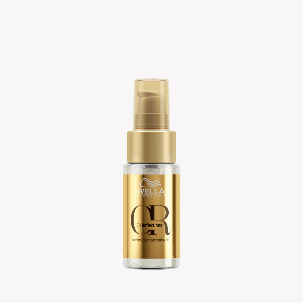 Das Wella Professionals Oil Reflection Smoothening Oil in 30ml ist ein leichtes Haaröl, das ie Haare in Form bringt und für Glanz und Geschemeidigkeit sorgt ohne zu beschweren.