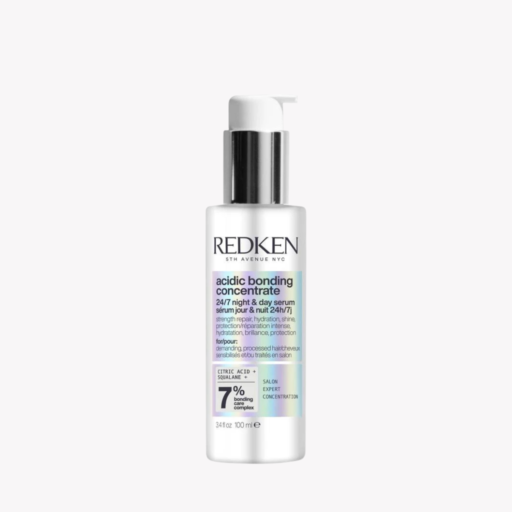 24/7 Night &amp; Day Serum unterstützt über Nacht bei der Regeneration und schützt vor täglichen Schäden