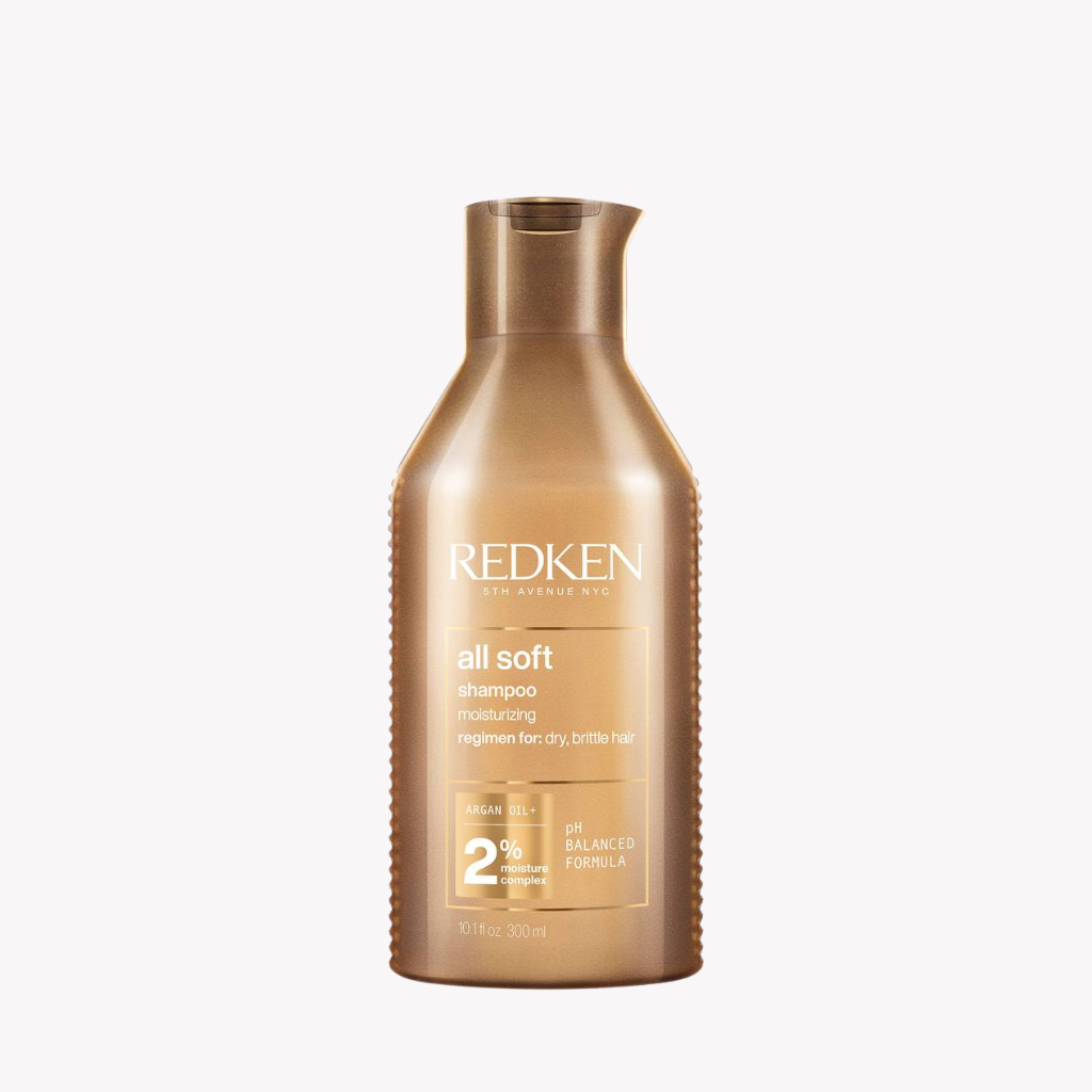 Redken All Soft Shampoo in goldfarbener Flasche