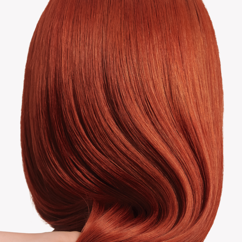 ntensives Kupferrot auf glänzendem, welligem Haar mit der Color Fresh Mask Copper Glow