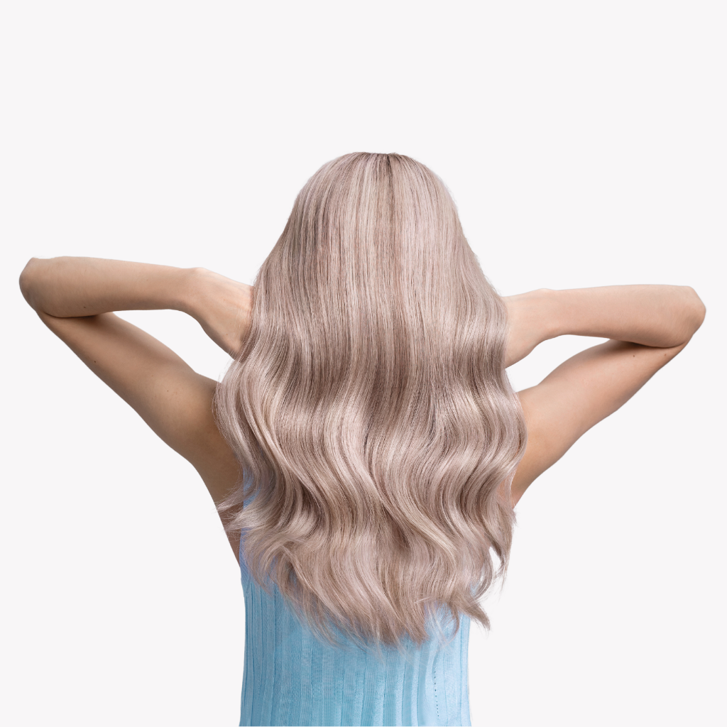 Kühler Perlenglanz auf blondem Haar nach Behandlung mit der Color Fresh Mask Pearl Blonde
